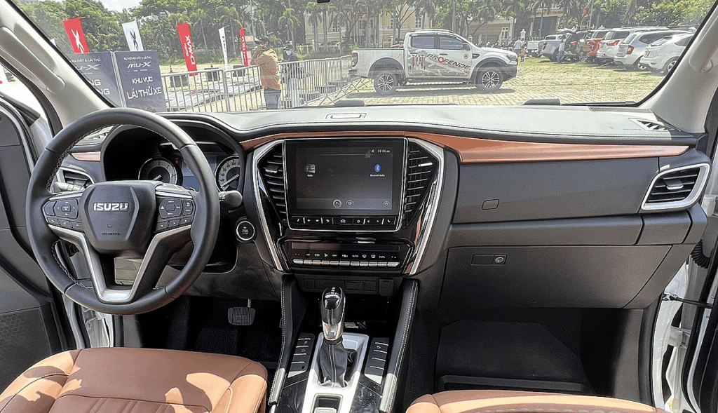 Giá xe Isuzu mu-X mới nhất 7 image 109