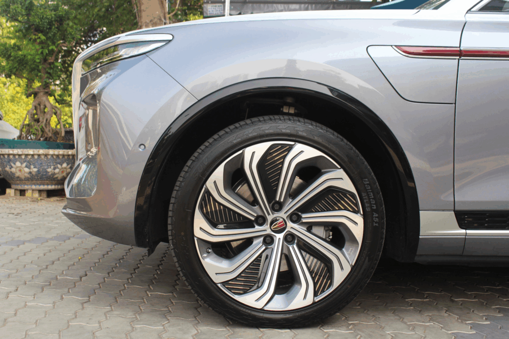 Giá xe Hongqi E-HS9 mới nhất 3 image 86