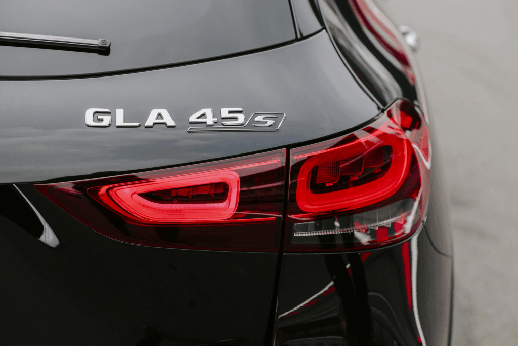 Giá xe Mercedes GLA 2022 mới nhất 3 image 1017