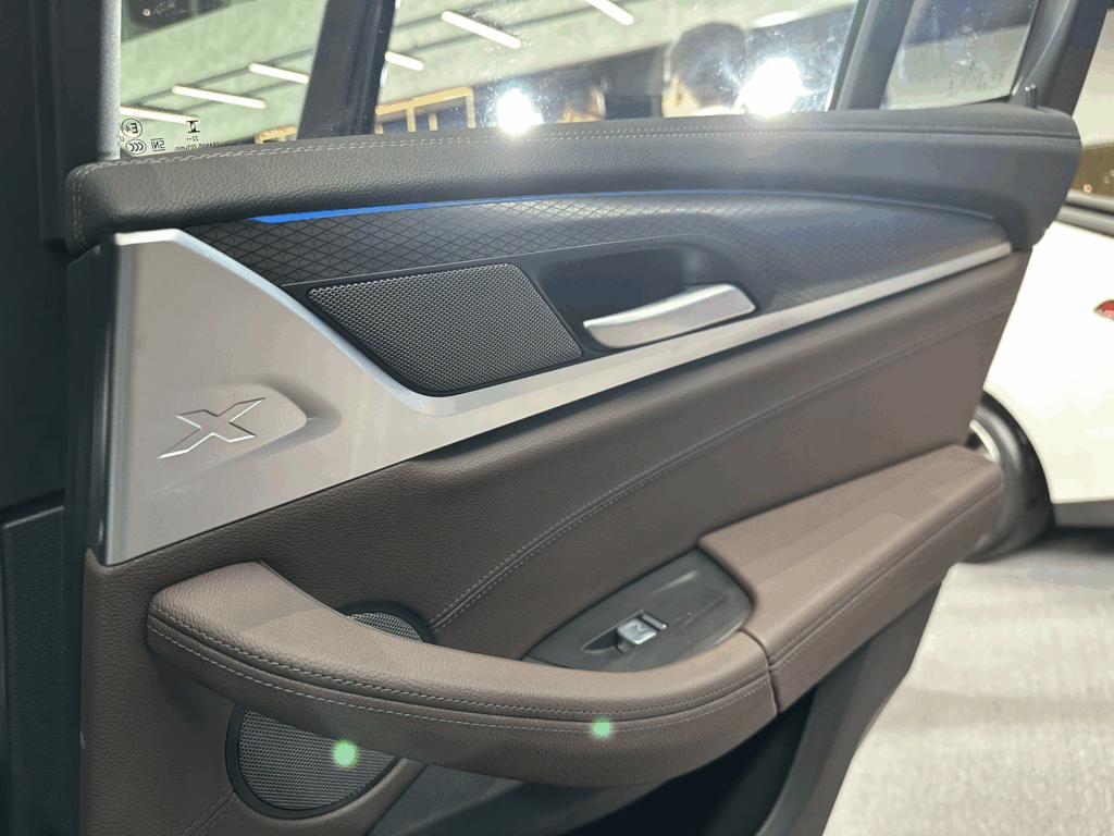 Giá xe BMW iX3 2023 mới nhất 10 image 172