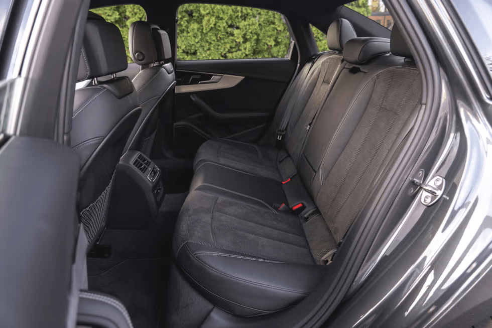 Giá xe Audi A4 2024 mới nhất 7 image 280