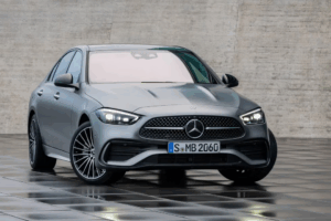 Giá xe Mercedes C-Class 2022 mới nhất
