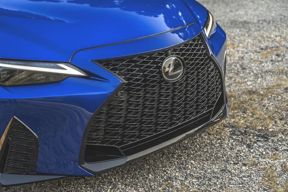 Giá xe Lexus IS 2021 mới nhất 11 image 882