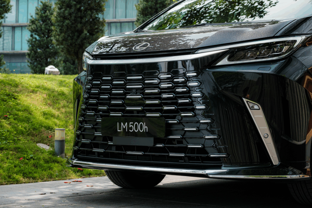 Giá xe Lexus LM 2024 mới nhất 4 image 939