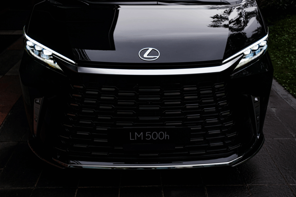 Giá xe Lexus LM 2024 mới nhất 11 image 945
