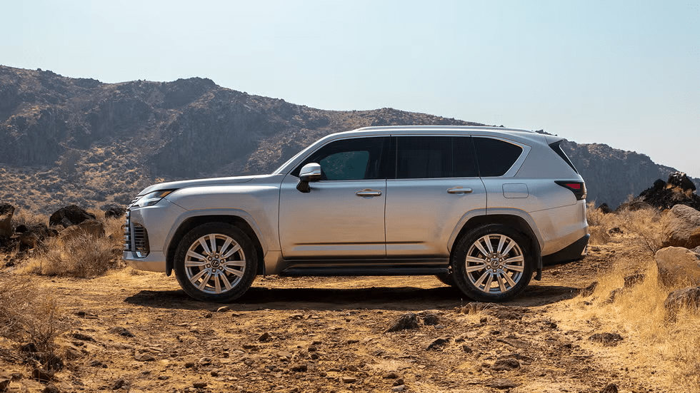 Giá xe Lexus LX 2022 mới nhất 4 image 960