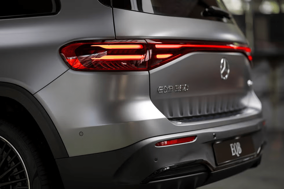 Giá xe Mercedes EQB 2025 mới nhất 3 image 974