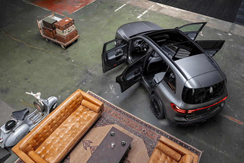 Giá xe Mercedes EQB 2025 mới nhất 4 image 975