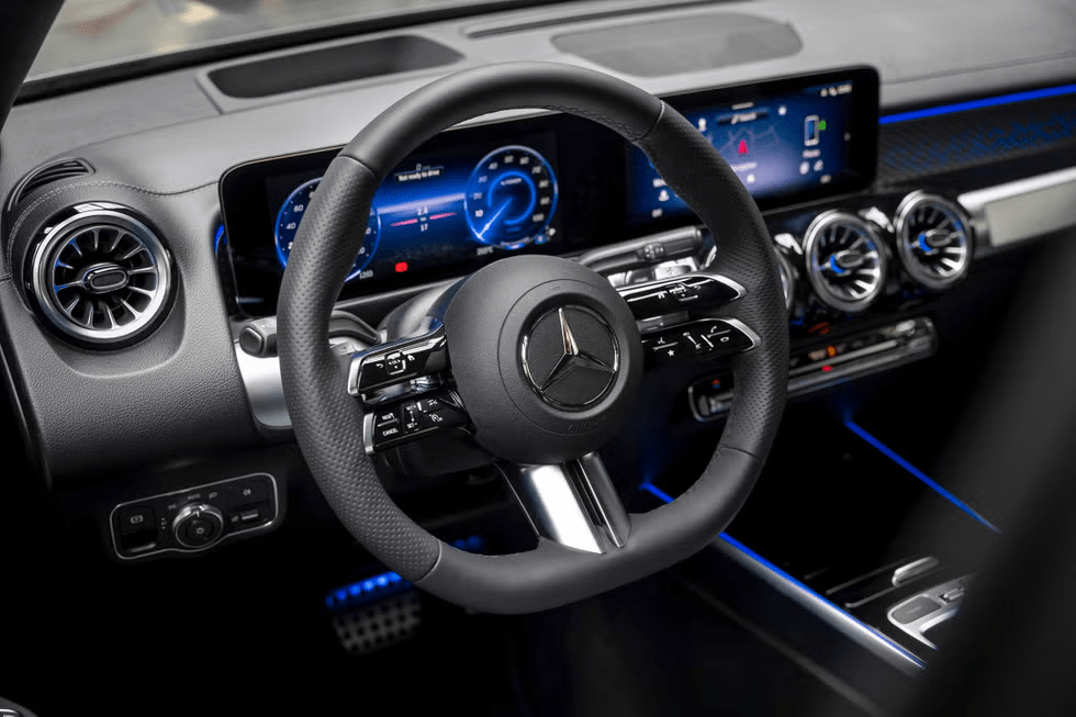 Giá xe Mercedes EQB 2025 mới nhất 6 image 977