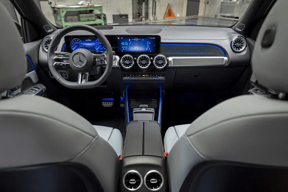 Giá xe Mercedes EQB 2025 mới nhất 7 image 978
