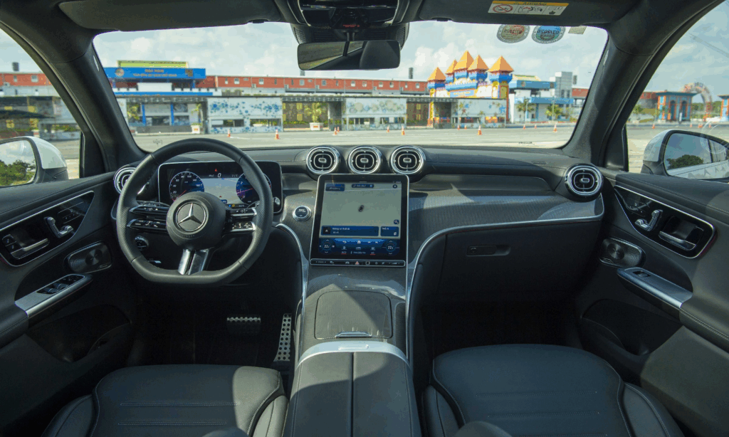 Giá xe Mercedes GLC 2023 mới nhất 4 image 984