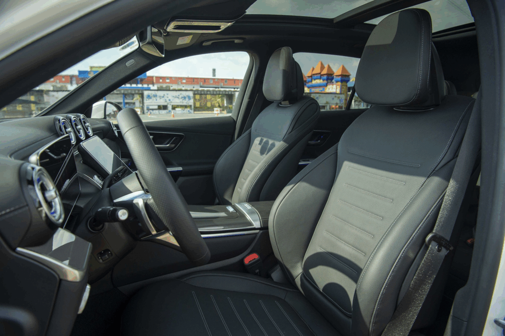 Giá xe Mercedes GLC 2023 mới nhất 6 image 986