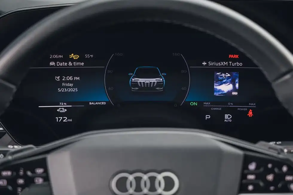 Giá xe Audi Q6 e-tron 2025 mới nhất 9 tinxemoi com 101