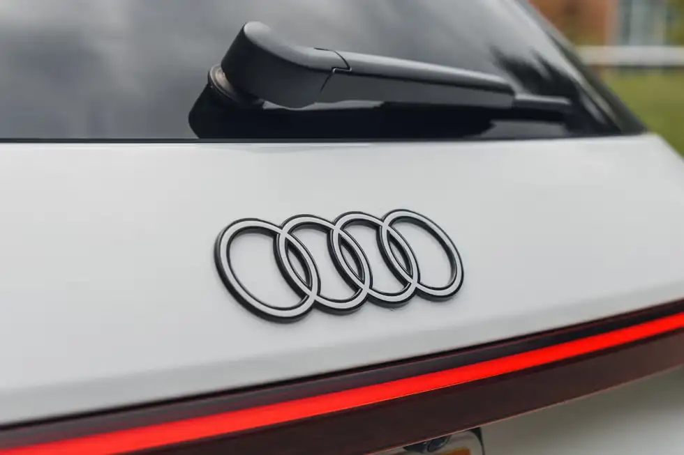 Giá xe Audi Q6 e-tron 2025 mới nhất 14 tinxemoi com 106