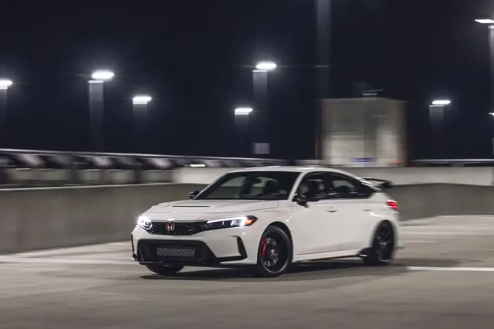 Giá xe Honda Civic Type R 2022 mới nhất 2 tinxemoi com 211