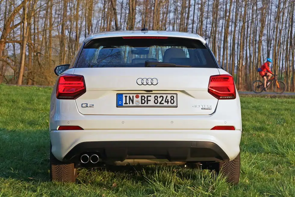 Giá xe Audi Q2 2021 mới nhất 4 tinxemoi com 260