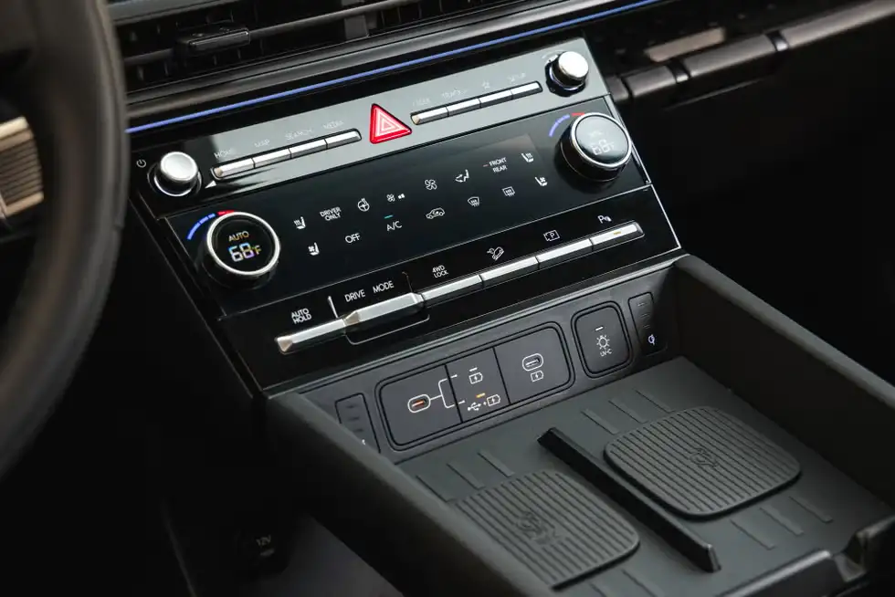 Giá xe Hyundai Santa Fe Hybrid 2025 mới nhất 7 tinxemoi com 32