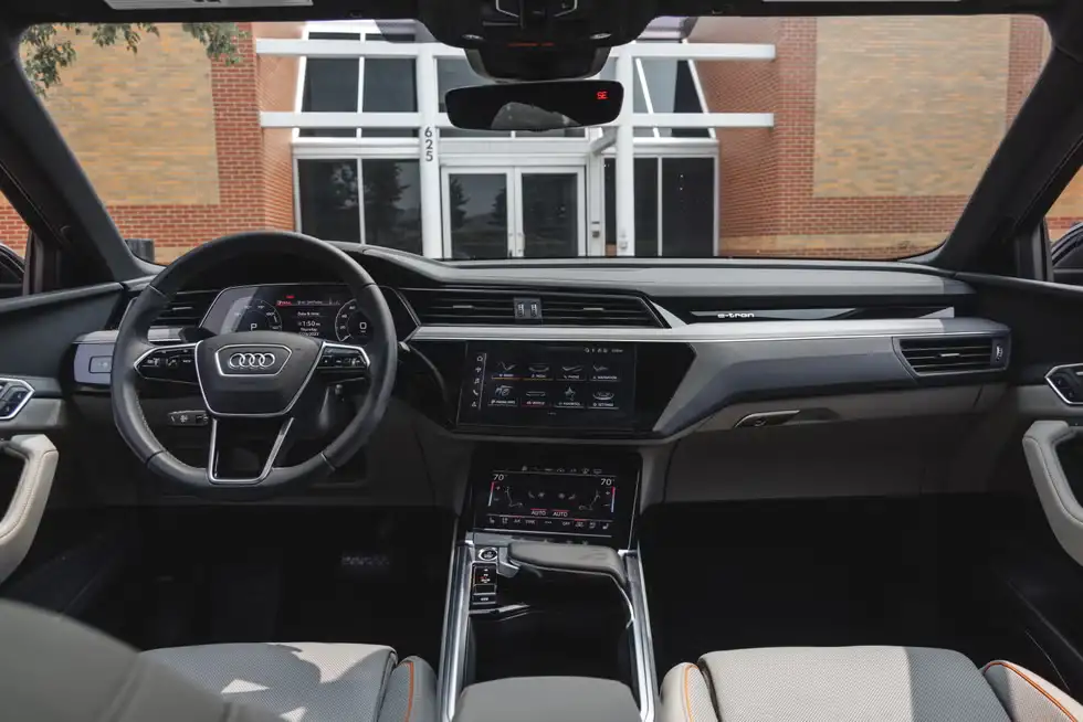 Giá xe Audi Q8 e-tron 2024 mới nhất 6 tinxemoi com 338