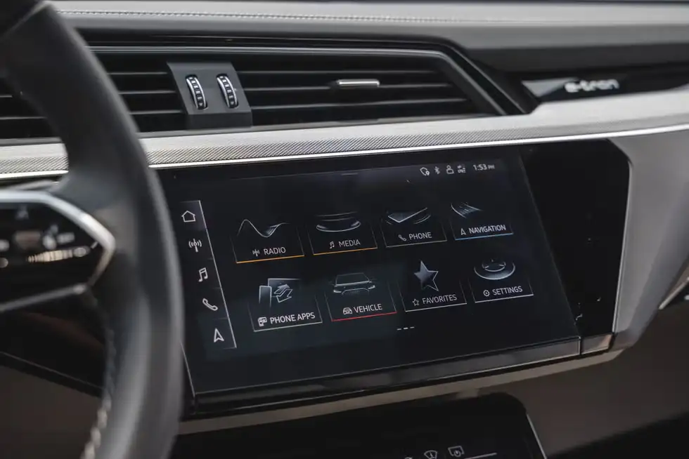 Giá xe Audi Q8 e-tron 2024 mới nhất 14 tinxemoi com 346