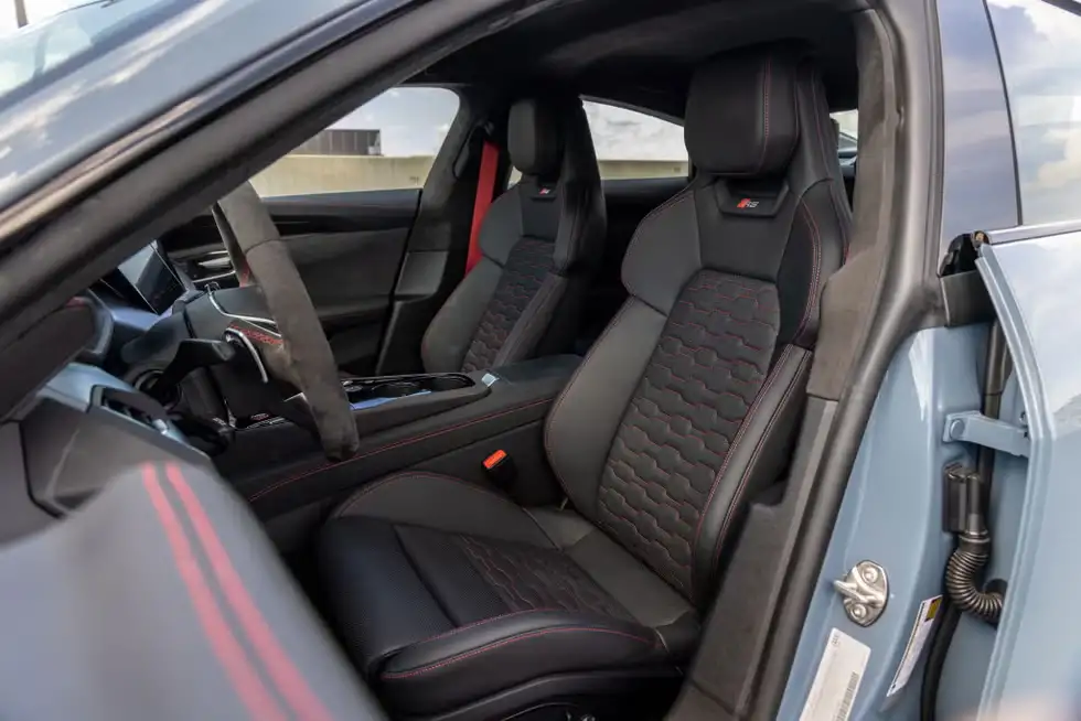 Giá xe Audi e-tron GT 2022 mới nhất 6 tinxemoi com 352