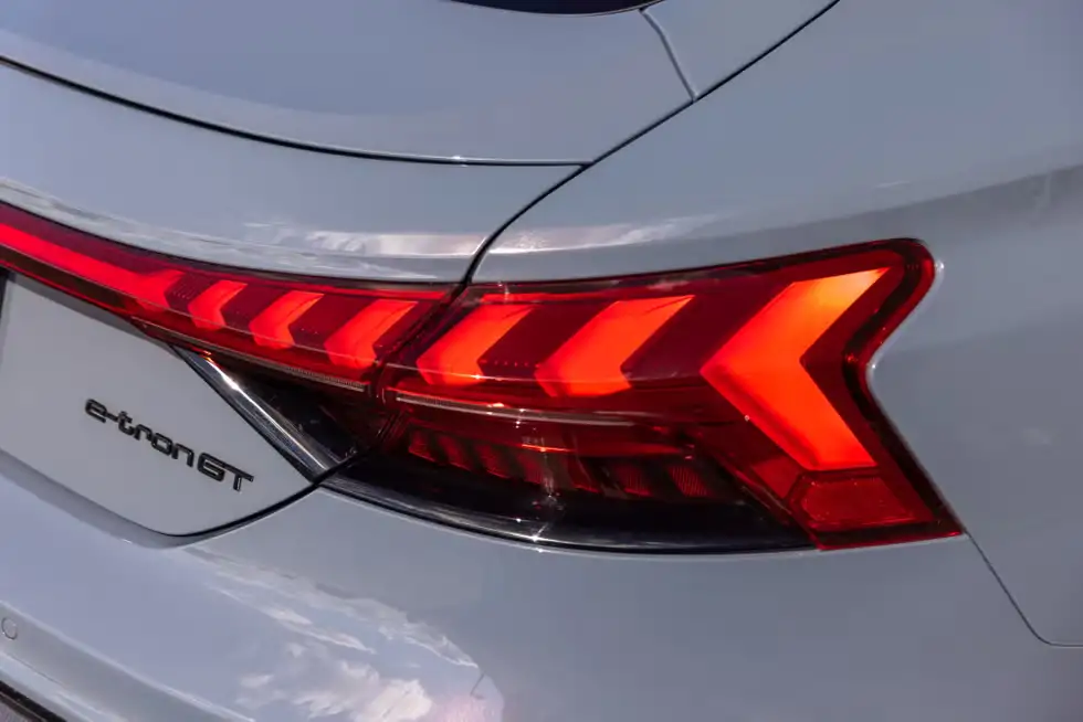 Giá xe Audi e-tron GT 2022 mới nhất 15 tinxemoi com 361