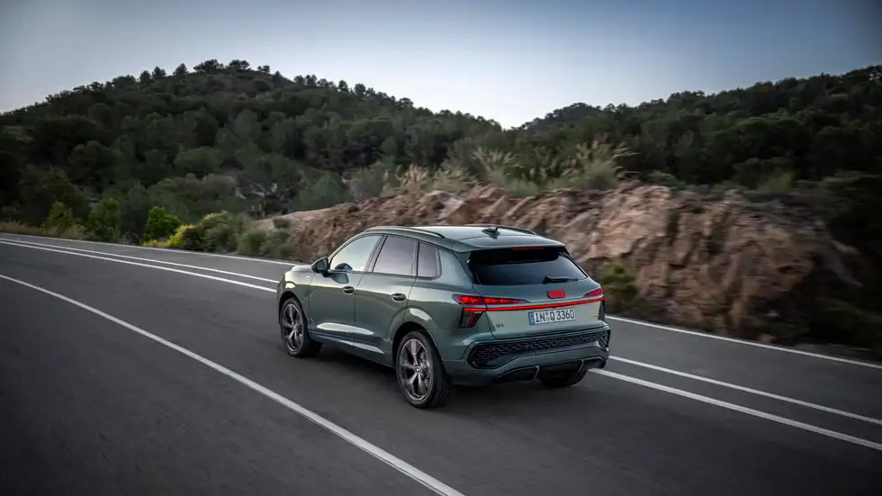 Giá xe Audi Q3 2026 mới nhất 4 tinxemoi com 395