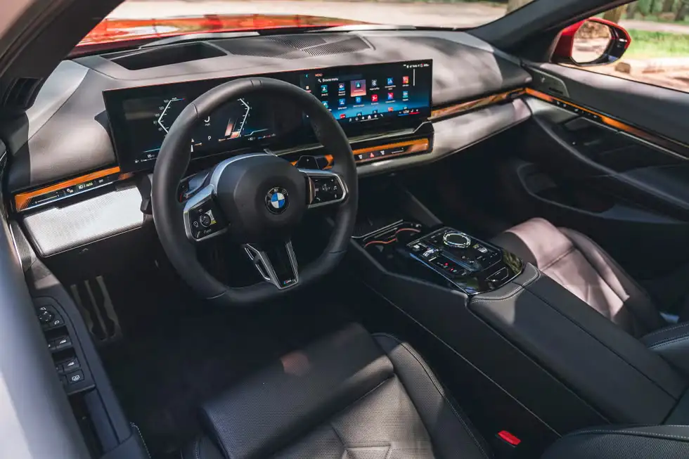 Giá xe BMW 5-Series 2025 mới nhất 5 tinxemoi com 4 20250716 145710
