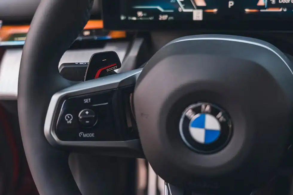 Giá xe BMW 5-Series 2025 mới nhất 8 tinxemoi com 4 20250716 145726