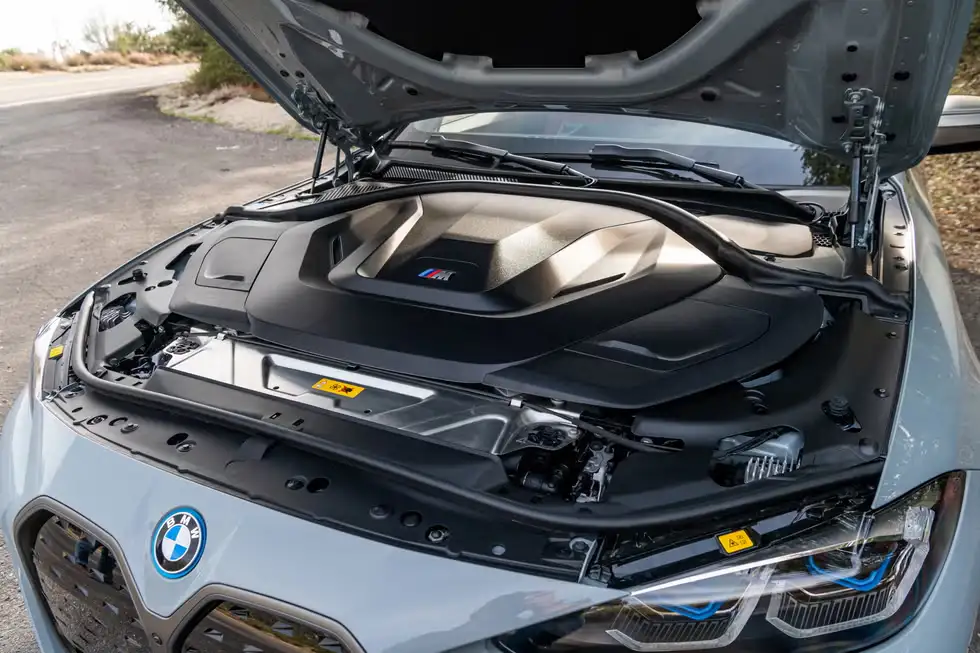 Giá xe BMW i4 2023 mới nhất 5 tinxemoi com 4 20250716 152657