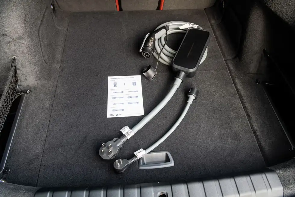 Giá xe BMW i4 2023 mới nhất 8 tinxemoi com 4 20250716 152731