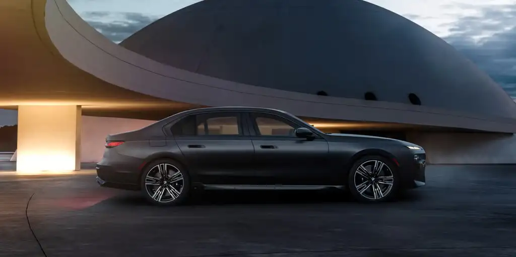 Giá xe BMW 7-Series 2023 mới nhất 2 tinxemoi com 4 20250716 154054