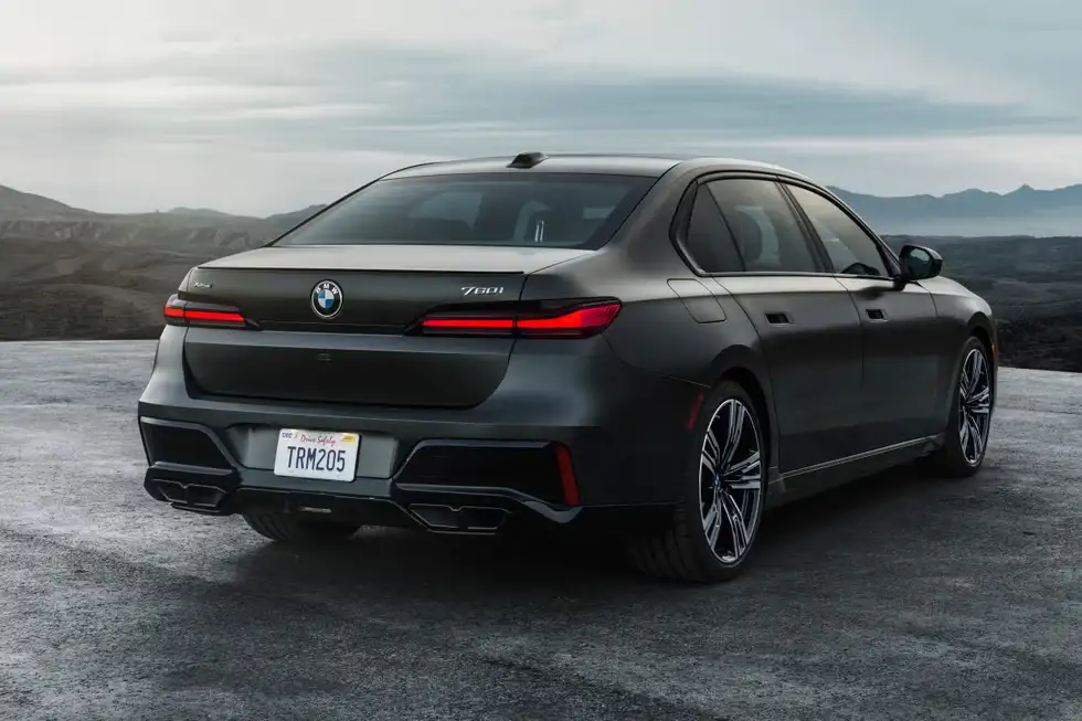Giá xe BMW 7-Series 2023 mới nhất 3 tinxemoi com 4 20250716 154101