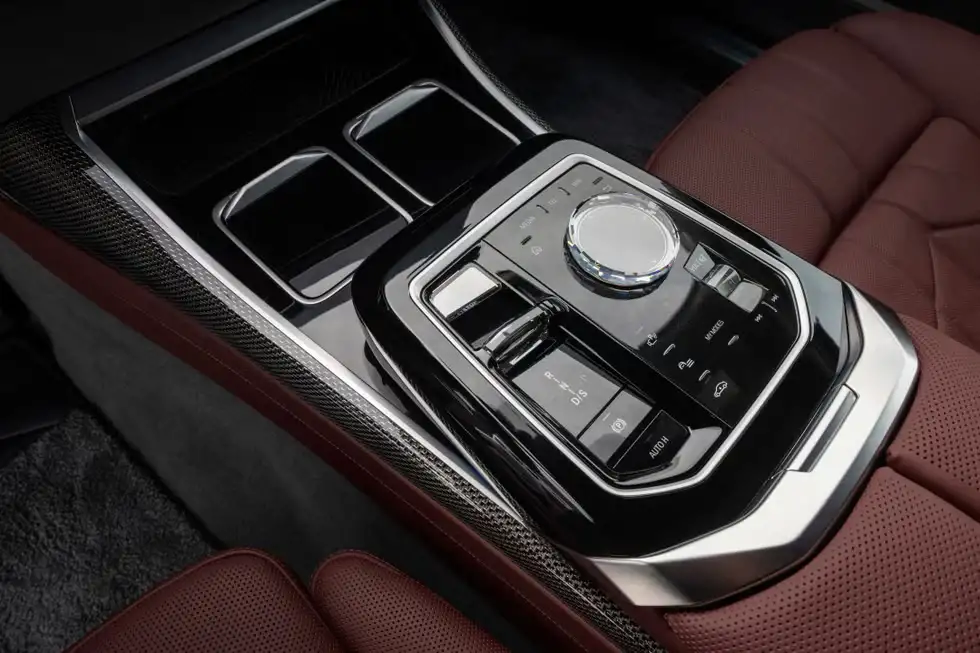 Giá xe BMW 7-Series 2023 mới nhất 8 tinxemoi com 4 20250716 154127