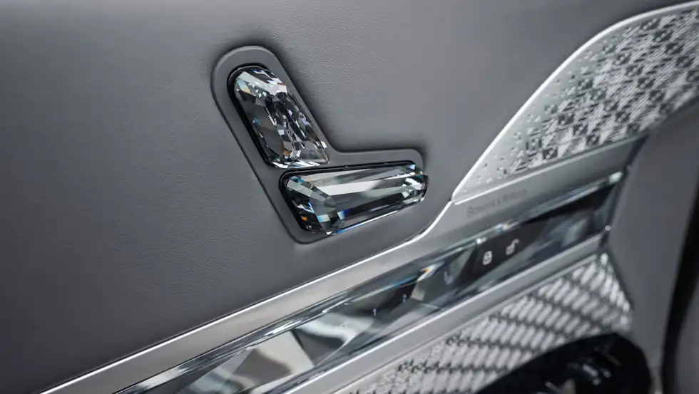 Giá xe BMW i7 2023 mới nhất 9 tinxemoi com 4 20250716 160808