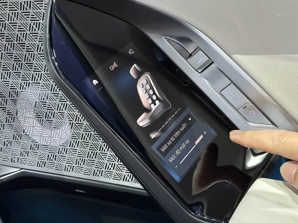 Giá xe BMW i7 2023 mới nhất 13 tinxemoi com 4 20250716 160852