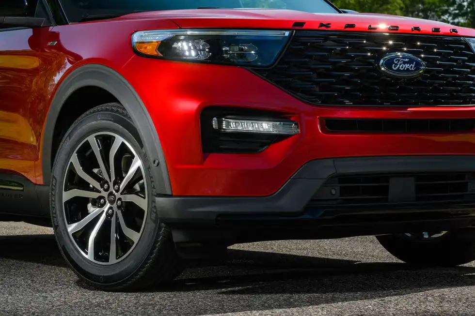 Giá xe Ford Explorer 2022 mới nhất 9 tinxemoi com 477