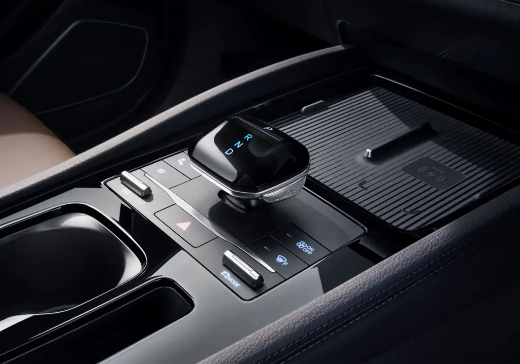 Giá xe BYD M6 2024 mới nhất 9 tinxemoi com 551