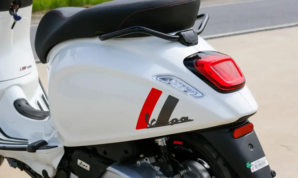 Giá xe Vespa Sprint 2025 mới nhất 4 tinxemoi com 711