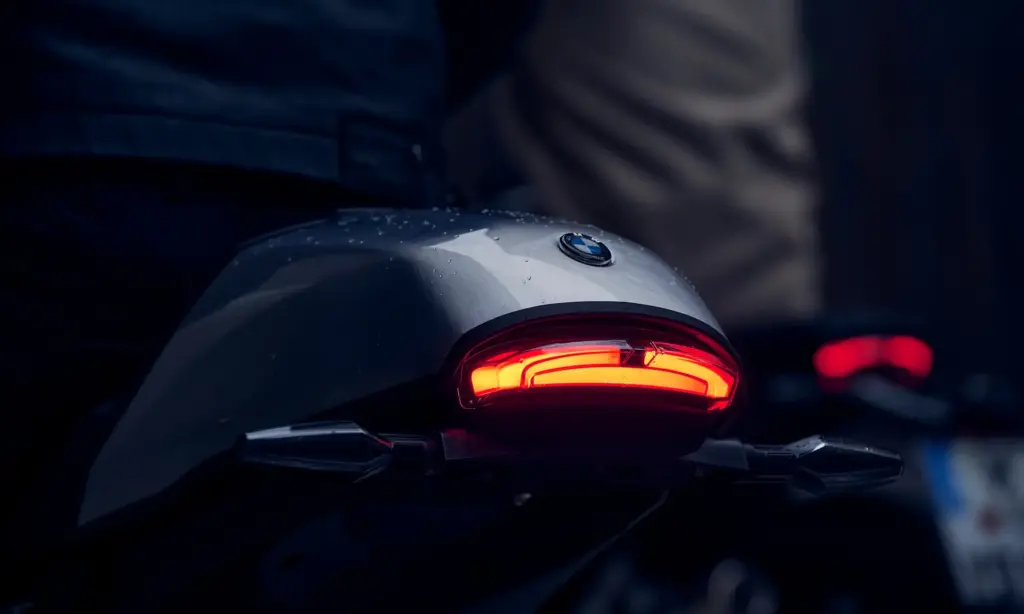 Giá xe BMW Motorrad R 12 nineT 2025 mới nhất 9 tinxemoi com 729