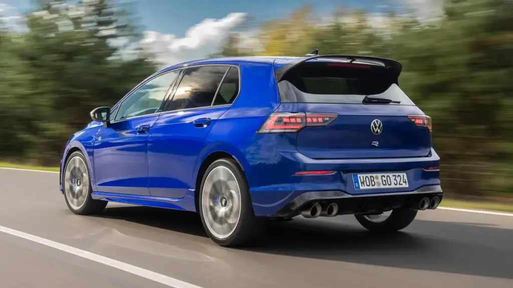 Giá xe Volkswagen Golf 2025 mới nhất 4 tinxemoi com 784