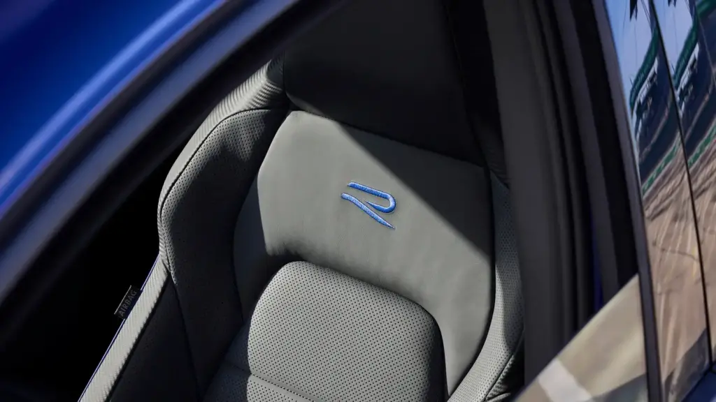 Giá xe Volkswagen Golf 2025 mới nhất 8 tinxemoi com 787