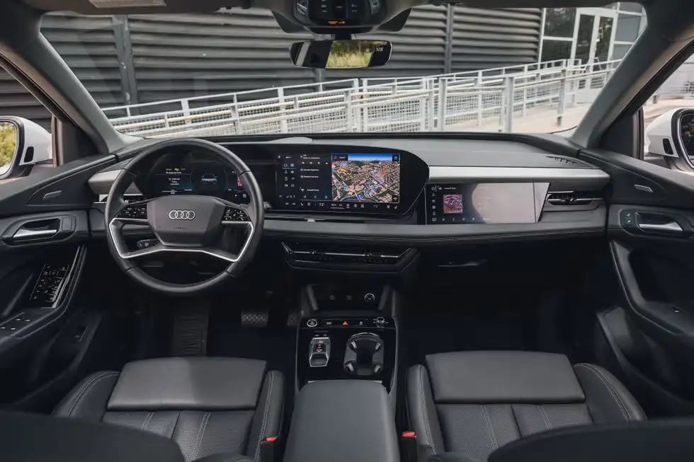 Giá xe Audi Q6 e-tron 2025 mới nhất 5 tinxemoi com 97