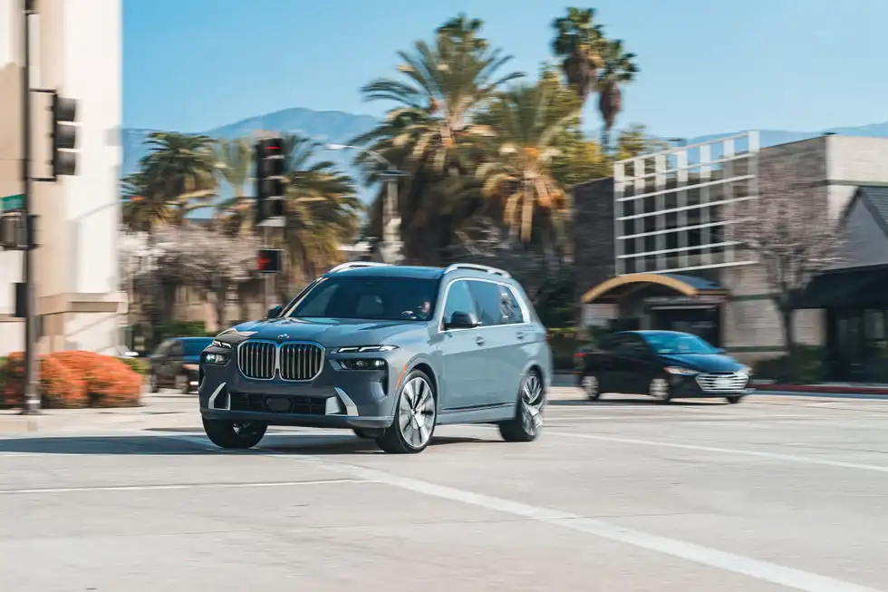 Giá xe BMW X7 mới nhất 14 image 138