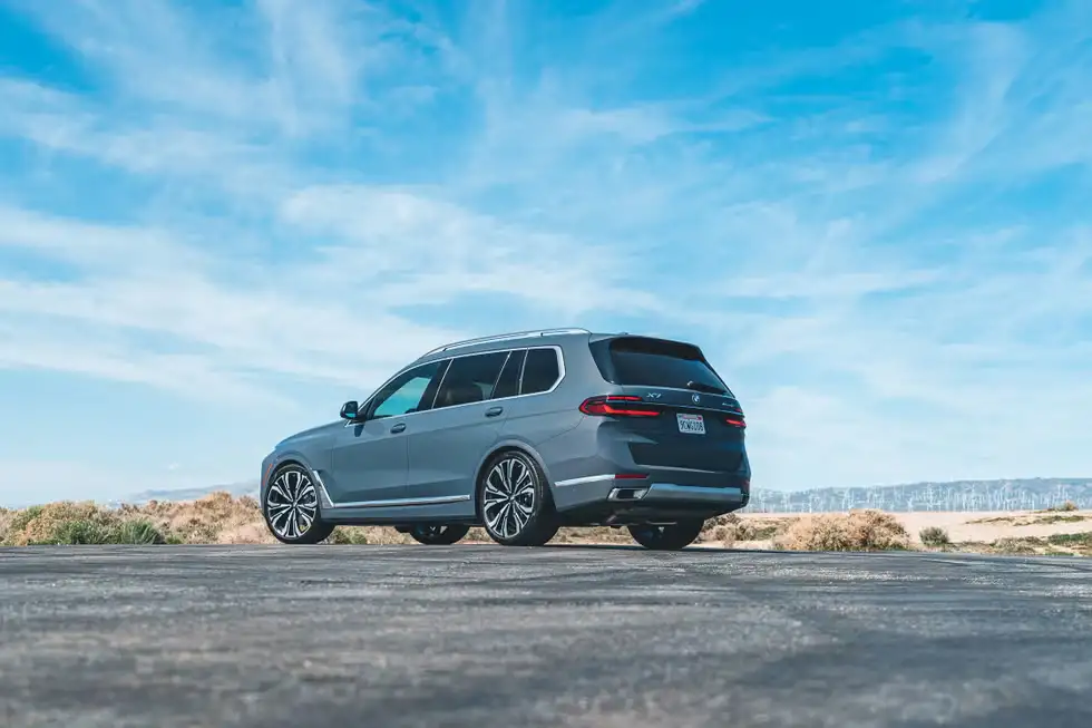 Giá xe BMW X7 mới nhất 15 image 139