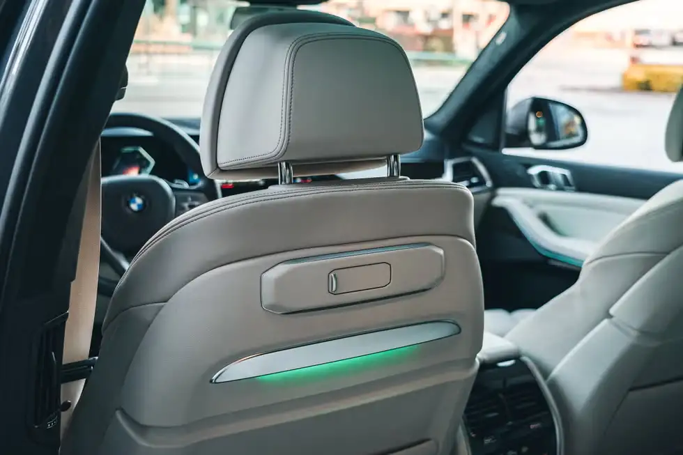 Giá xe BMW X7 mới nhất 20 image 144