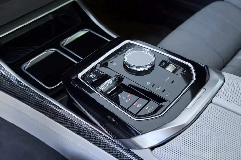 Giá xe BMW 7-Series mới nhất 18 image 153