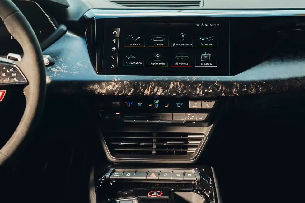 Giá xe Audi e-tron GT mới nhất 22 image 228