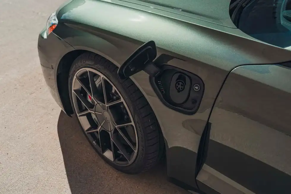 Giá xe Audi e-tron GT mới nhất 27 image 233