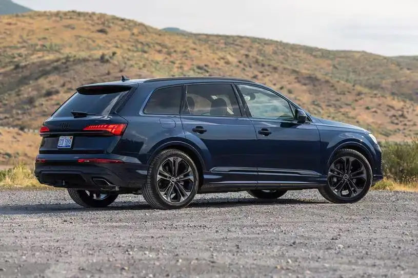 Giá xe Audi Q7 mới nhất 25 image 245