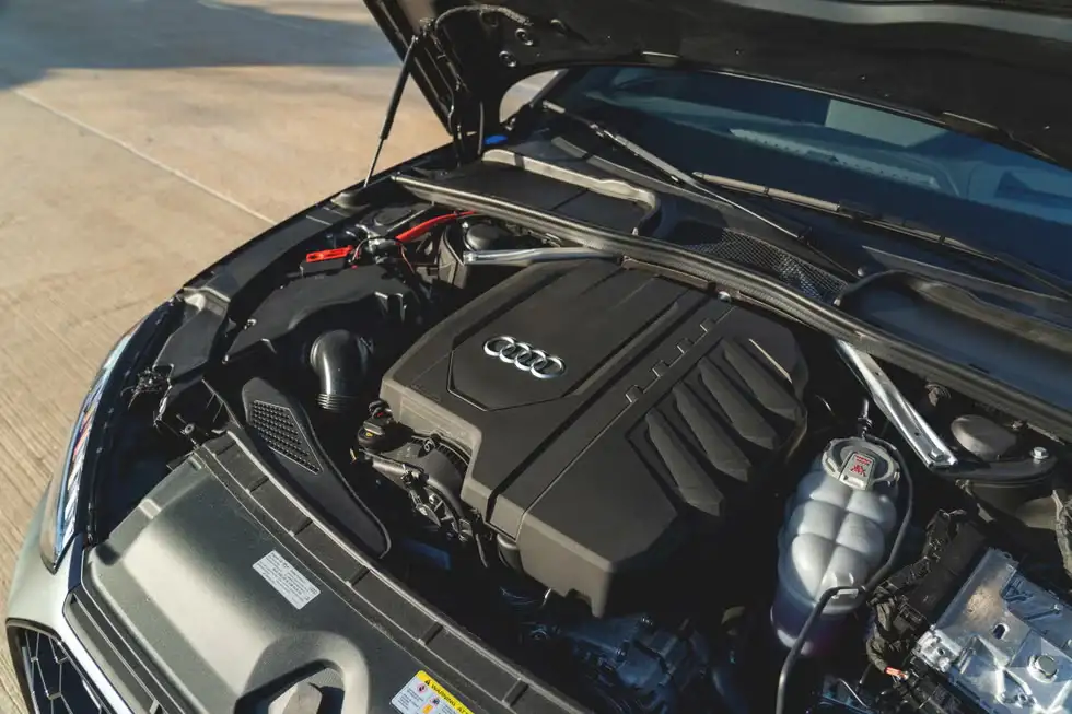 Giá xe Audi A4 mới nhất 25 image 256
